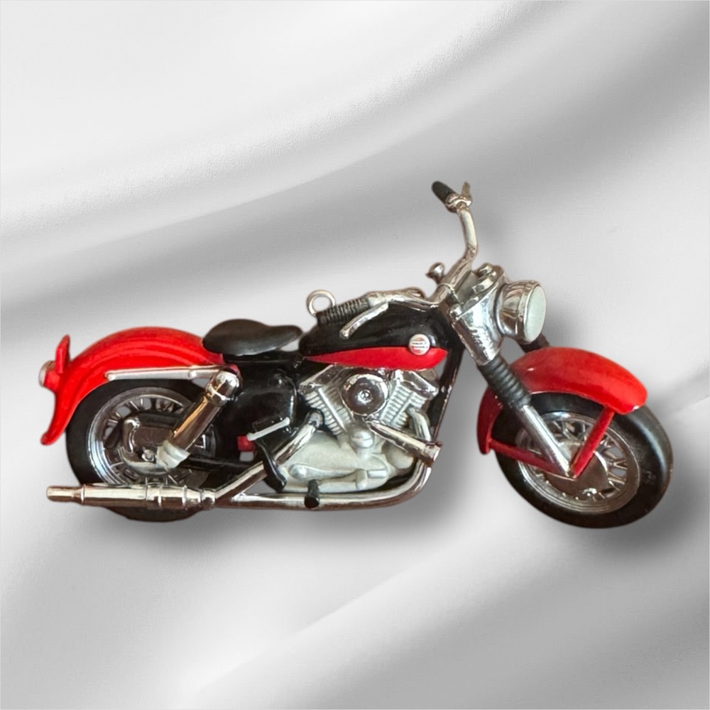 2001 Hallmark Harley Davidson Ornament